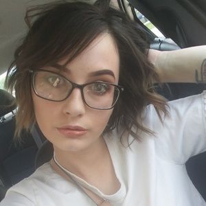 Meet your Posher, Serena